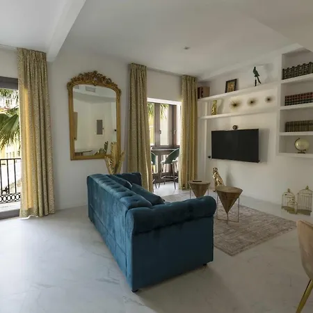 The Clock House Luxury Urban *