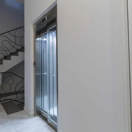 The Clock House Luxury Urban Aparthotel